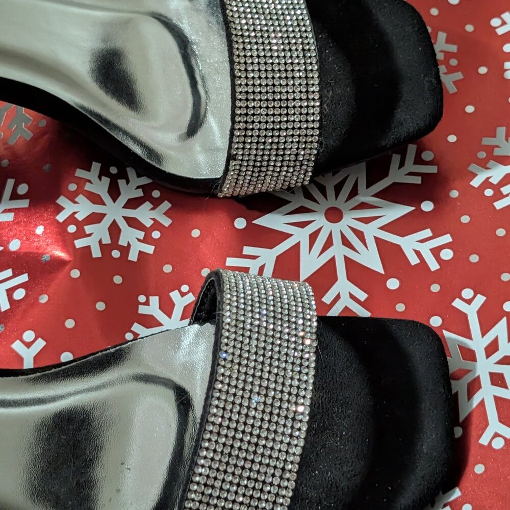 Sandals - Picture 3 of 4
